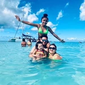 Meet your Posher, Luis